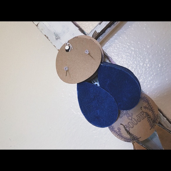 Genuine Navy Blue Leather Teardrop Lightweight Dangle Statement Earrings - Picture 6 of 6